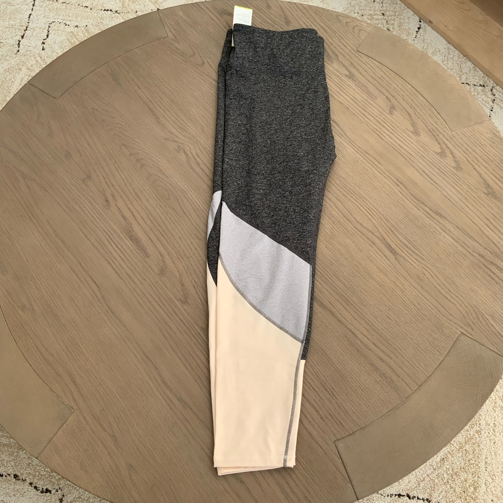 Plus Size High-Waisted Elevate 7/8-Length Color-Block Leggings For Women
